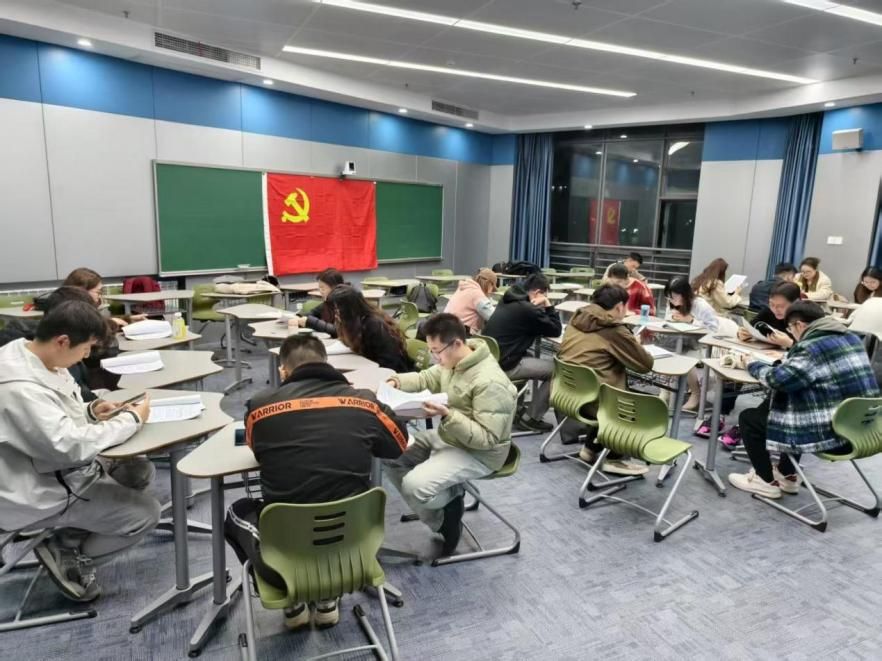 公共事务学院MPA党支部开展红色剧本杀主题党日活动开元棋牌网站“学思践悟新思想重温历史强担当”——(图2)