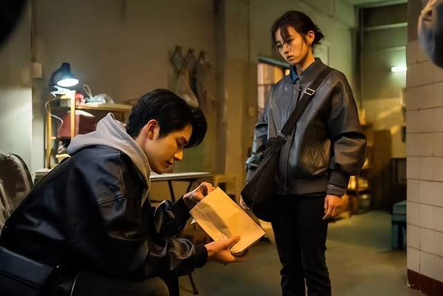 分剧TOP10！ 《轧戏》65分第十冠军错过可惜开元棋牌好评不输《逐玉》！ 2026冷门但高评(图5)